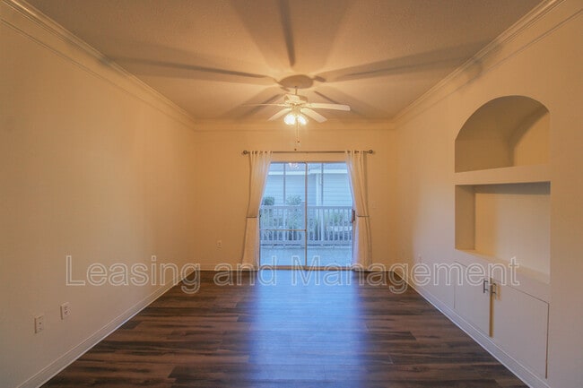 Foto del edificio - 1300 Park W Blvd