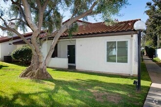 Building Photo - 2425 Cranston Dr