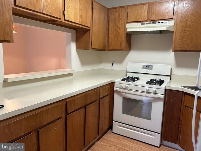 Building Photo - 108 Quince Ct