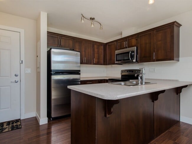 Building Photo - 46150 Bole Ave