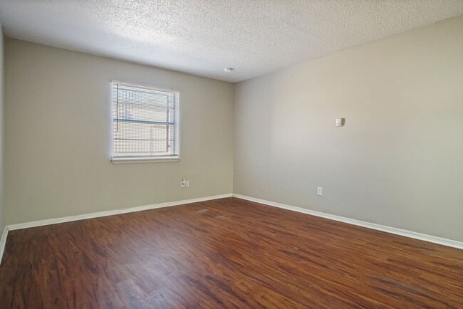 Foto del edificio - Mission Place Apartments