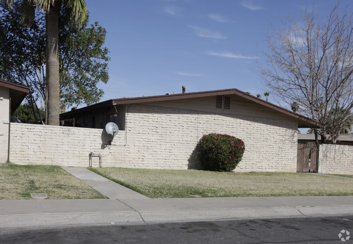 Building Photo - 6616-6622 E Avalon Dr