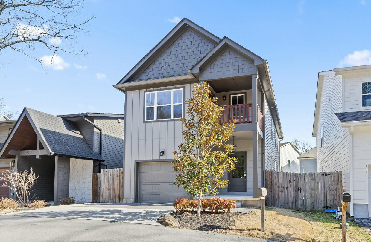 Foto principal - 135 Everly Dr