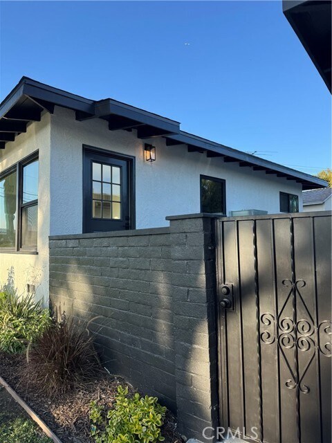 Foto del edificio - 8966 Gunn Ave