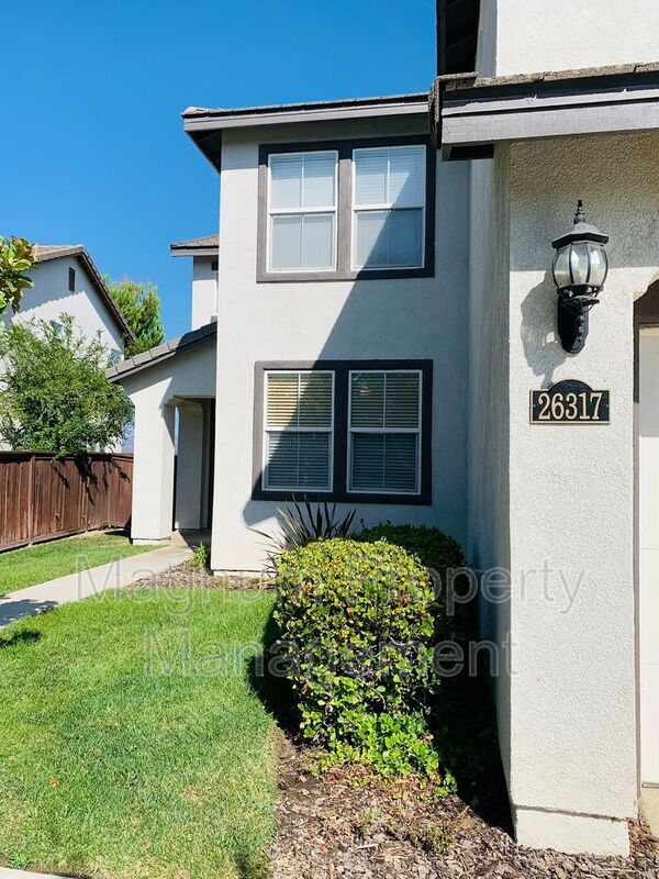 Foto del edificio - 26317 Palm Tree Ln
