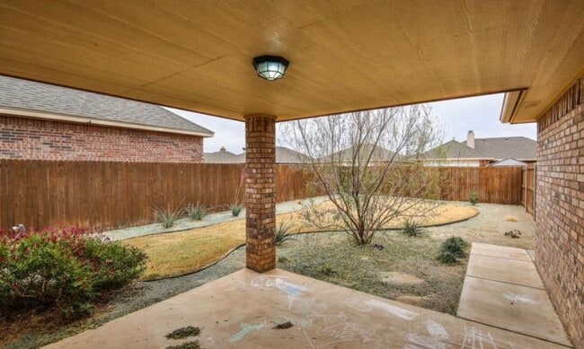 Building Photo - 3-bedroom, 2-bathroom home