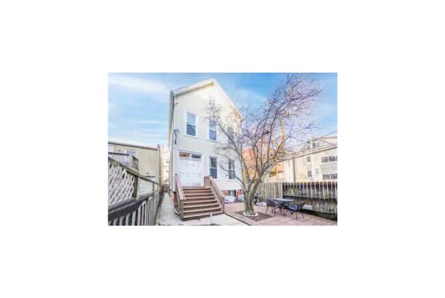 Foto del edificio - 1414 W Fletcher St
