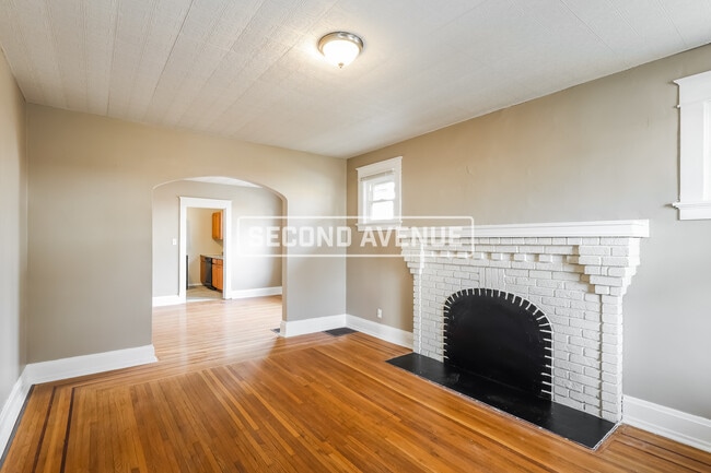 Building Photo - 4055 Palos St