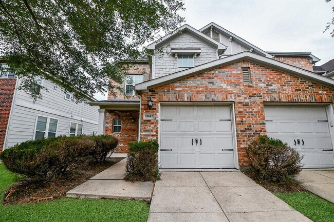 Building Photo - 13047 Lawsons Creek Ln