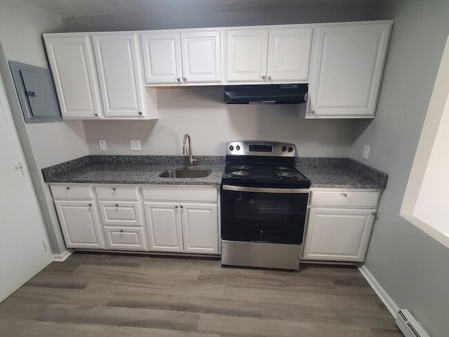 Photo - 760 Cummins Hwy Apartment