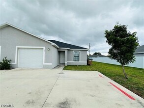 Building Photo - 1027 Andalusia Blvd