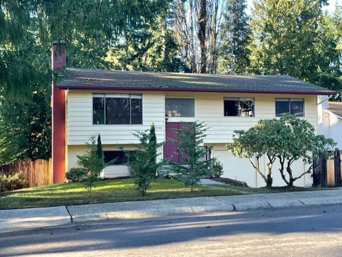 Primary Photo - Updated Redmond Gem in Education Hill
