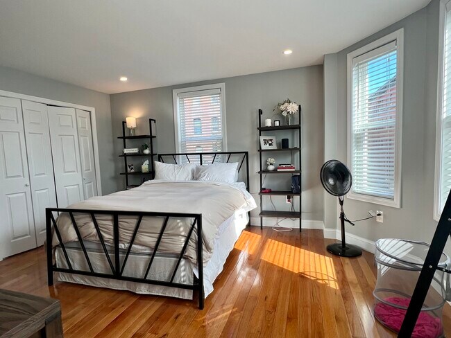 Building Photo - 14 Union Ave