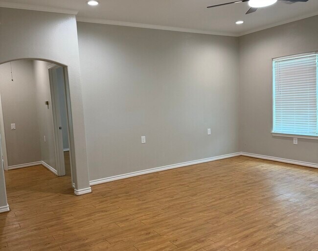Foto del edificio - 104 Longstreet Rd