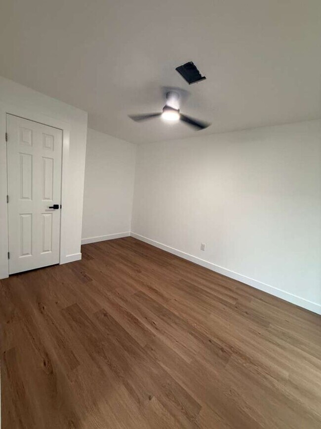 Foto del edificio - BEAUTIFUL HOME IN HOUSTON. MOVE IN READY!.