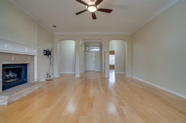 Foto del edificio - 2724 Lakehollow Ln