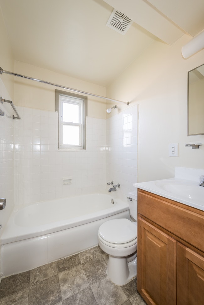 Bathroom - Frederick Greenes Apartments