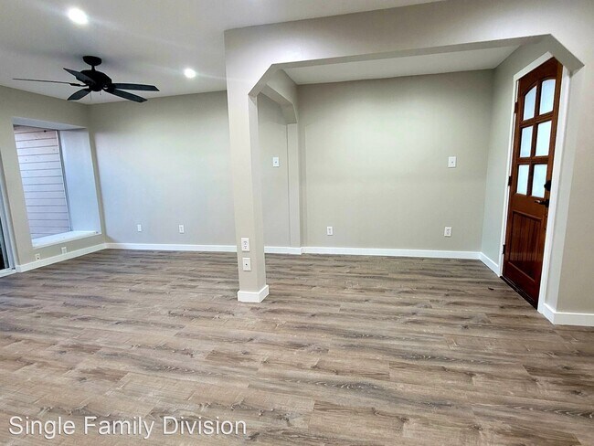 Foto del edificio - Studio, 1 bath House - 1214 Barton Hills D...