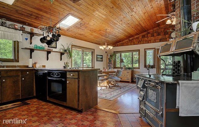 Building Photo - 3 br, 2 bath House - 1350 County Road 49