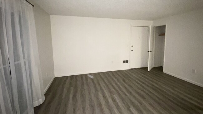 Foto del edificio - 4006 S Lawrence