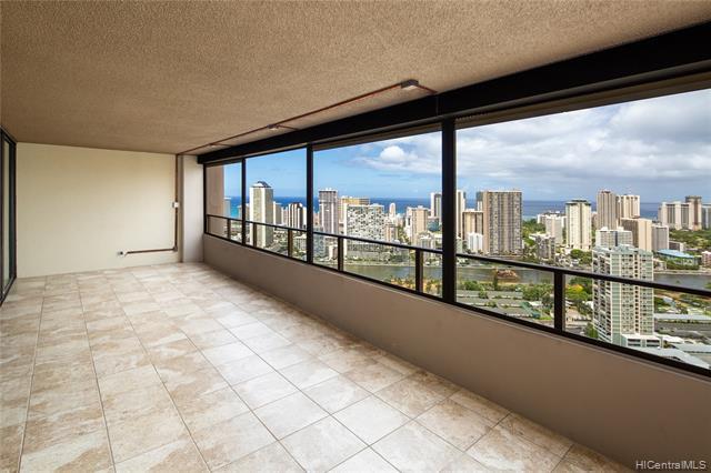 Building Photo - 583 Kamoku St