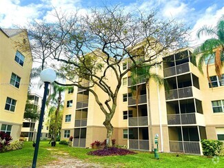 Building Photo - 8353 Lake Dr