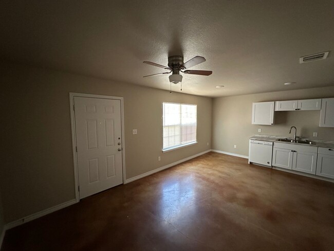 Building Photo - 1 Bed/1 Bath