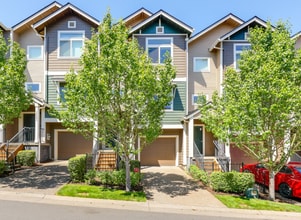 Building Photo - 10457 NE Park Ridge Way