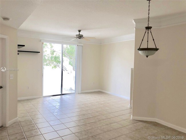 Foto del edificio - 145 Galicia Way