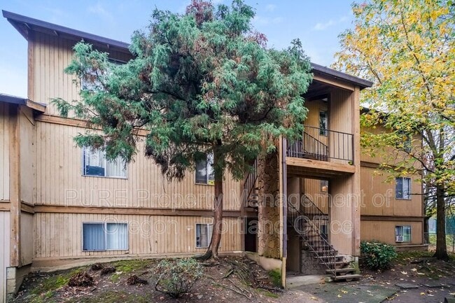 Building Photo - 14132 NE Sandy Blvd