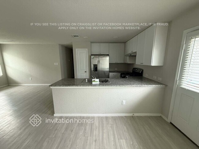 Building Photo - 14539 Southton Pond