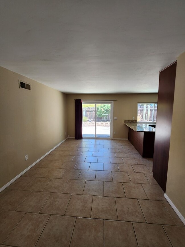 Building Photo - 4 Bedroom Single Story House in Scripps Ranch