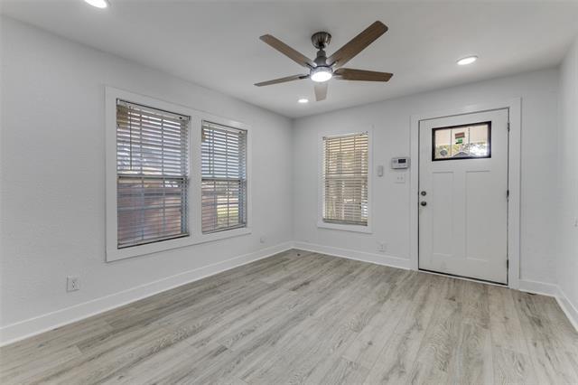 Foto del edificio - 3239 Spring Ave