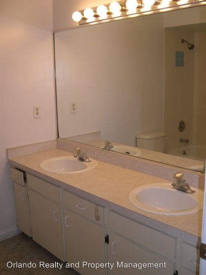 Building Photo - 307 Enka Ave