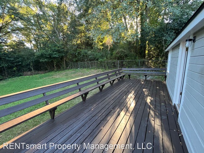 Building Photo - 3 br, 2 bath House - 4414 Forrest Road 441...