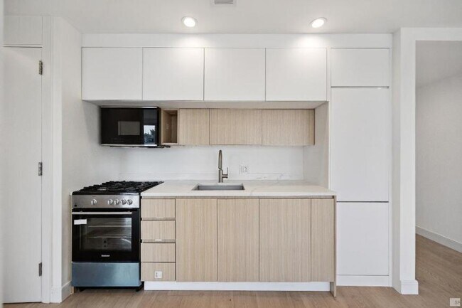 Foto del edificio - 1 bedroom in Brooklyn NY 11222