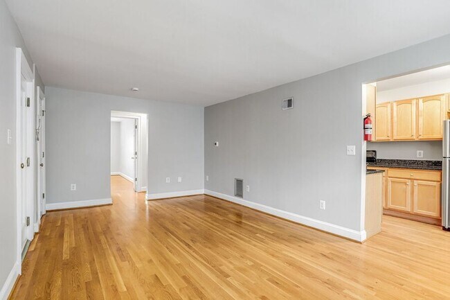Foto del edificio - 752 9th St SE