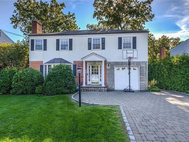 Photo - 106 New Wilmot Rd House