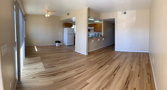 View when entering the apartment - 2687 Calle de Mercado