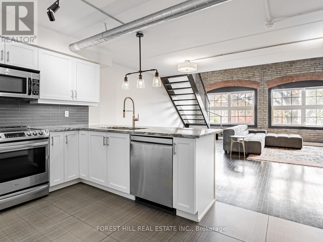 Photo principale - 1100-1100 Lansdowne Ave