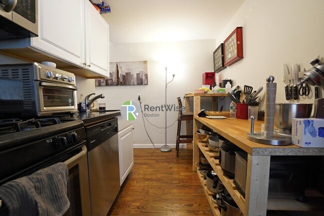 Building Photo - 38 L St