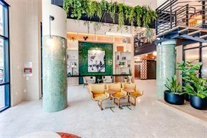 Foto del edificio - 1701 Simond Ave