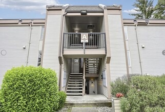 Building Photo - 14650 NE 32nd St