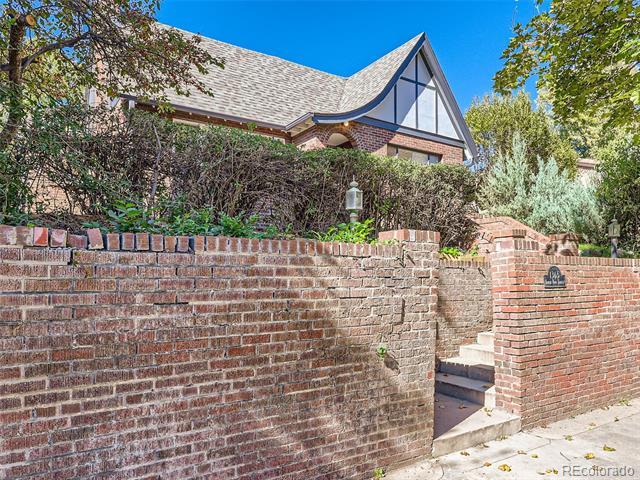 Building Photo - 1365 S Vine St