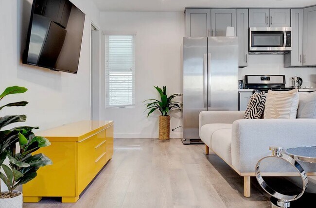 Building Photo - 1875 W 20th St