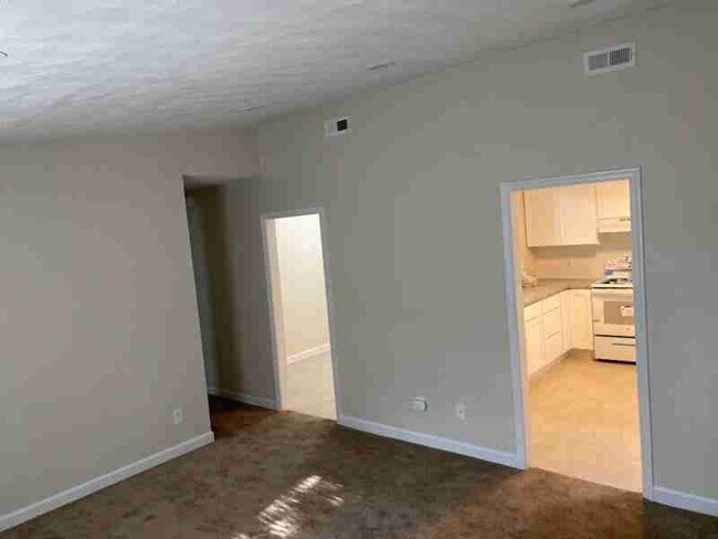 Building Photo - 3306 Rokeby Ave