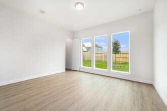 Building Photo - 3515 Lauriston Dr