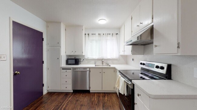 Building Photo - 832 San Lucas Ct