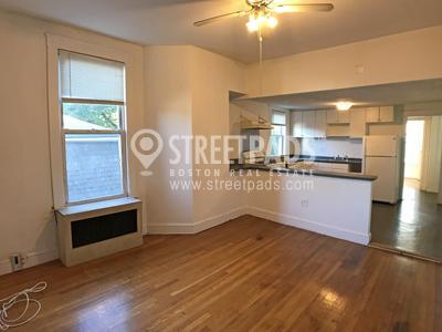 Building Photo - 4 bedroom in Boston MA 02135