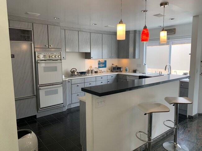 Foto del edificio - 5106 Gaslight Ln